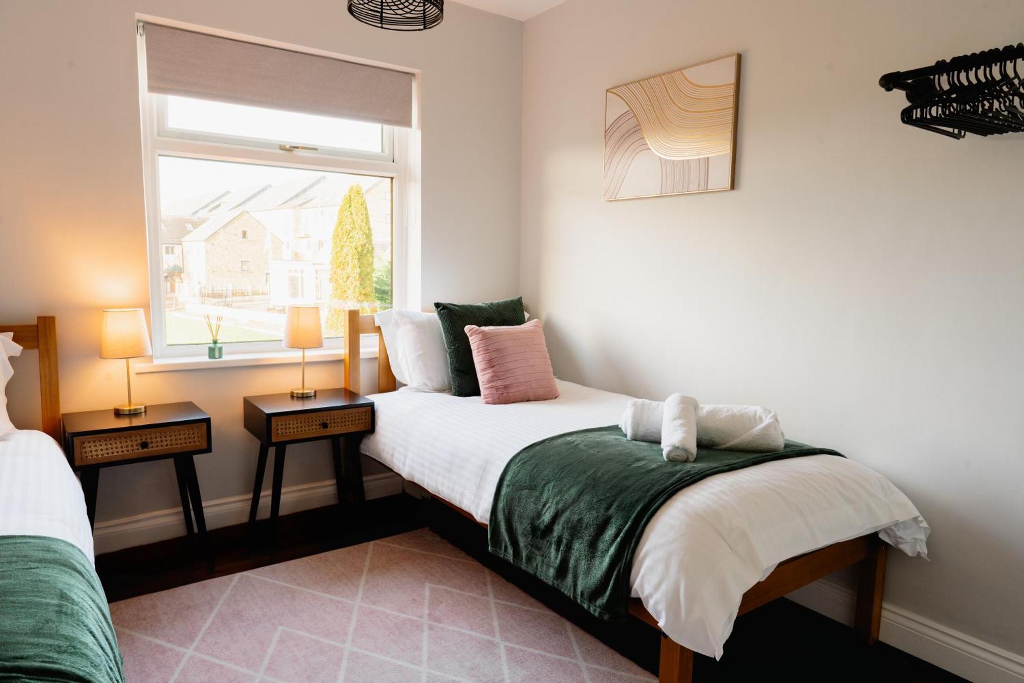 Bowling Terrace By Above Rubies - Stylish, 3 Bedroom, Pet Friendly House In 斯基普顿 外观 照片